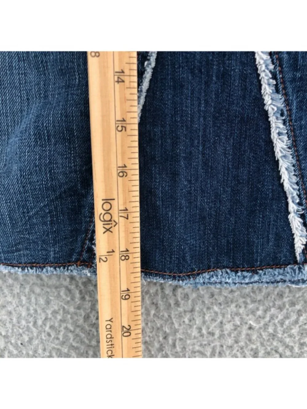 Banana Republic Skirt Womens 26 Blue Denim Mini Raw Hem Distressed Frayed Pocket